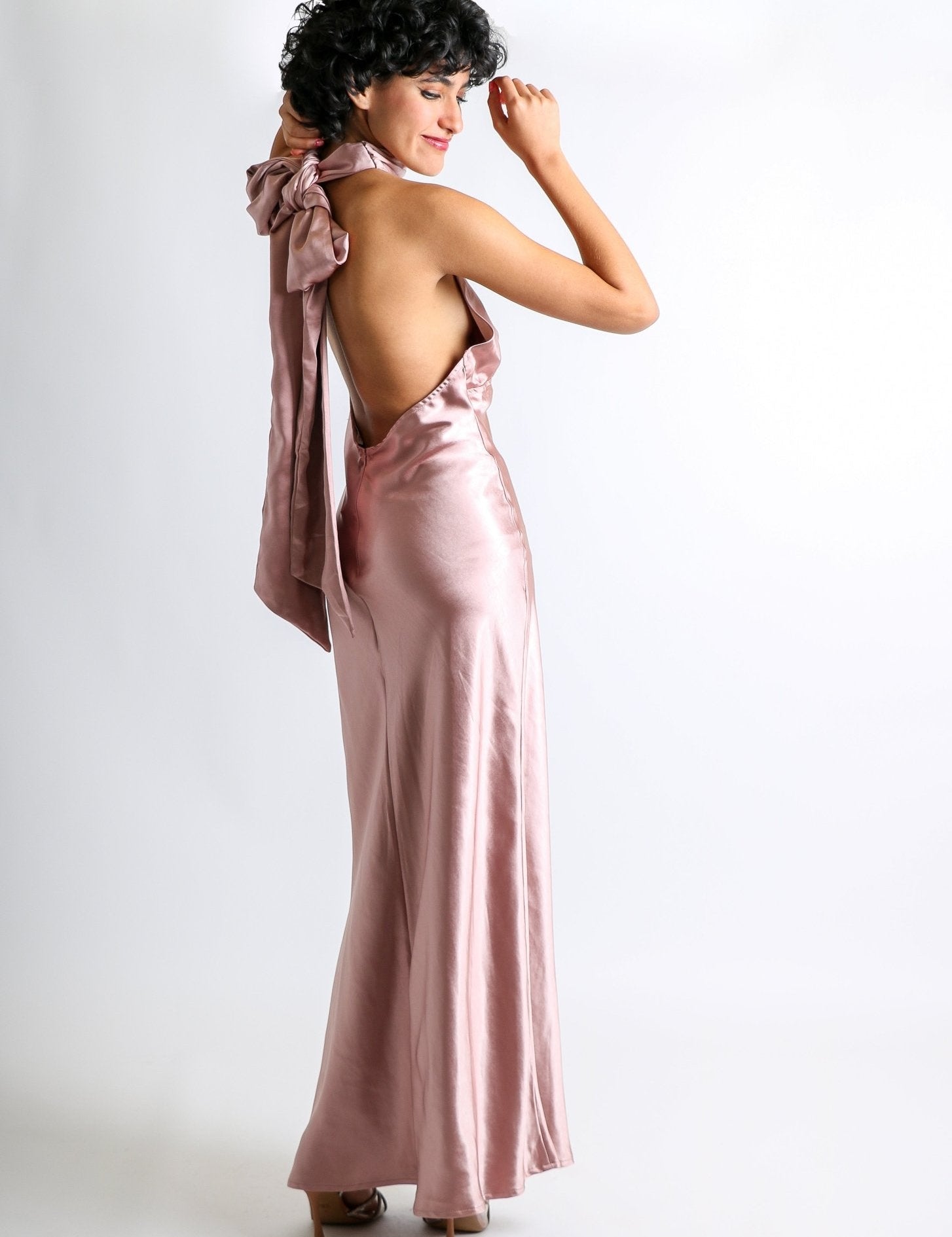 La guía de estilo para mujeres petite: Porque no hay ninguna prenda que NO puedas usar. - Cindel