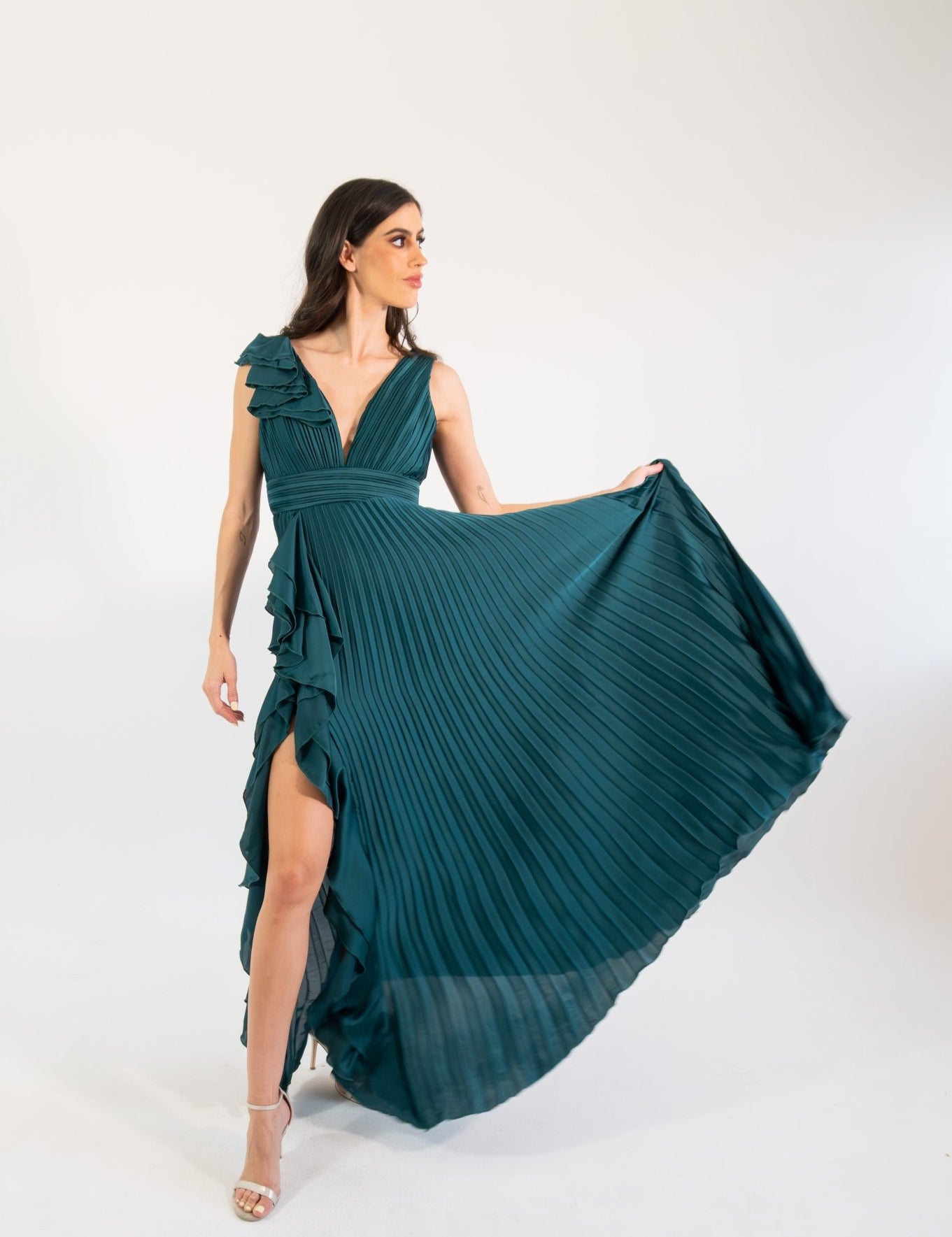 Dorota - verde satin - Cindel vestidos maxi, midi, mini, para toda ocasion, largos, de fiesta, de boda