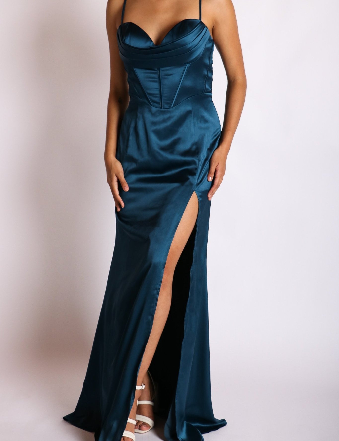 Evelyn - azul - Cindel vestidos maxi, midi, mini, para toda ocasion, largos, de fiesta, de boda