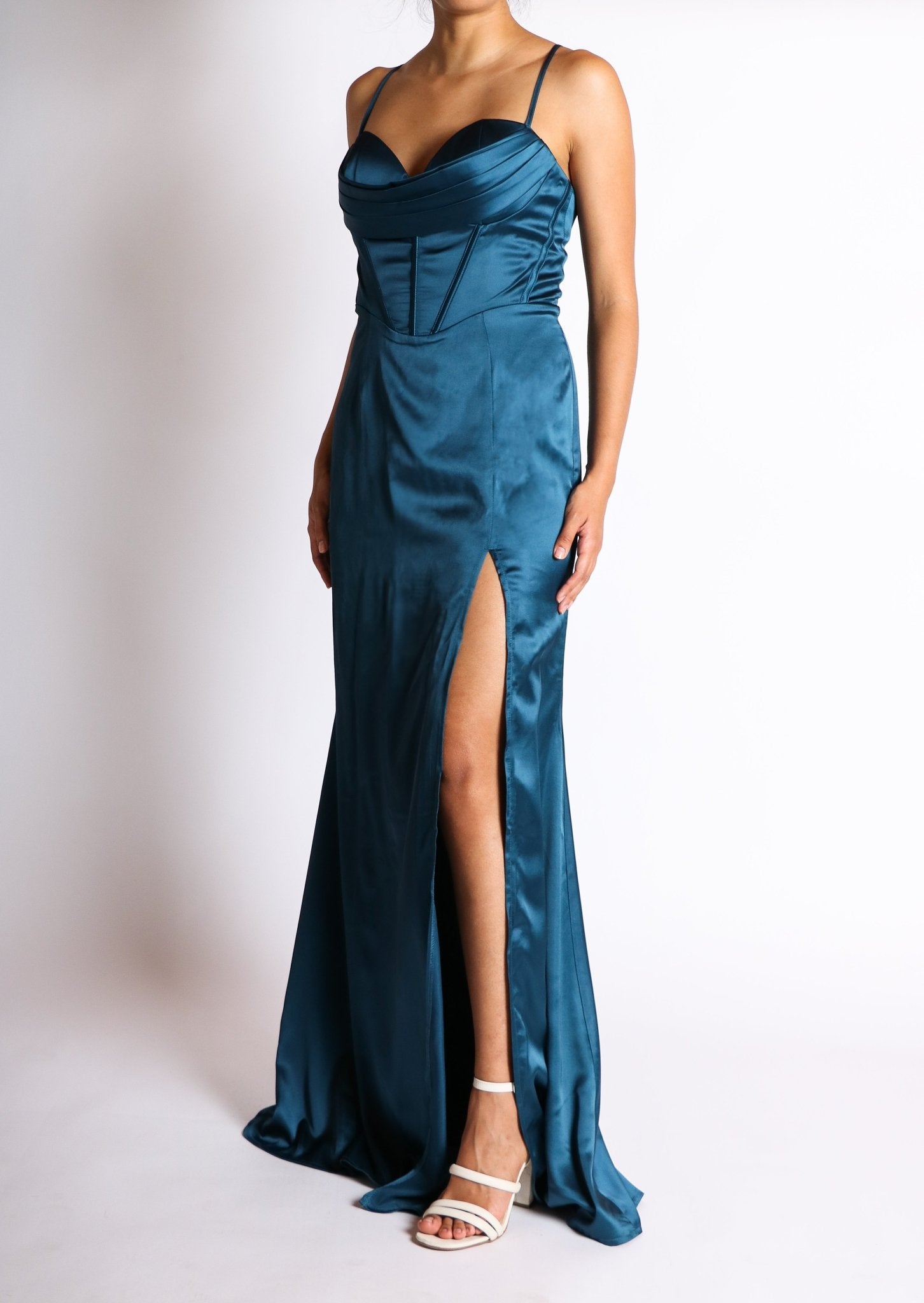Evelyn - azul - Cindel vestidos maxi, midi, mini, para toda ocasion, largos, de fiesta, de boda